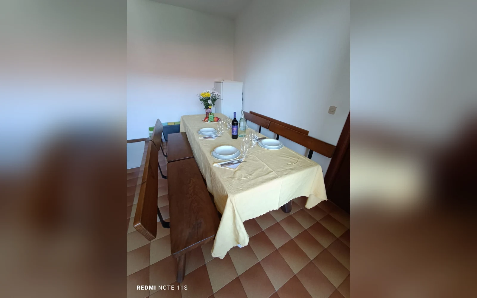 Sala da pranzo con tavolo apparecchiato — Casa Ortensia, villar dora (Piemonte) (foto 39)